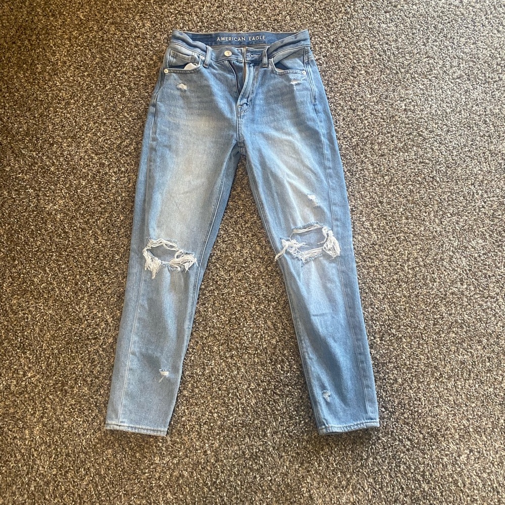 American Eagle Mom Jeans, Size 00 Women’s High Waisted Ripped Relaxed Jeans